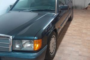 Auto Mercedes 190E Sport Line