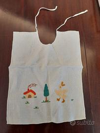 BAVAGLINO NEONATO RICAMATO A MANO