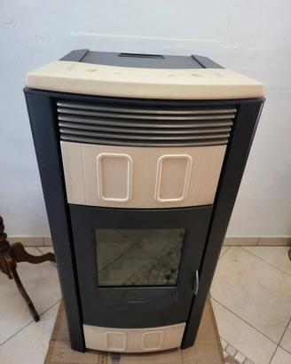 Stufa a Pellet McZ Polar Nova Idro 16kw