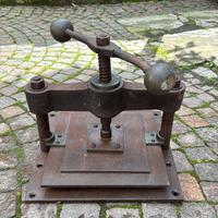 Pressa torchio manuale a vite per tipografia