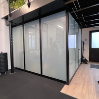 Pareti removibili in vetro opaco per ufficio