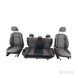 Tappezzeria Mercedes-Benz Classe C 2.2 diesel 2011