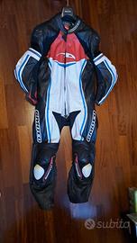 Tuta e pantaloni in pelle