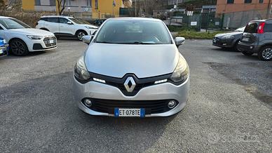 Renault Clio 1.2 75CV 5 porte Costume National