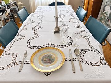 Elegante Tovaglia di pizzo ricamata a mano