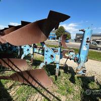 Aratro trivomere Annovi