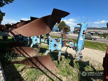 Aratro trivomere Annovi