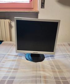 Samsung monitor  Sync master 720N