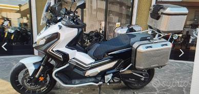 Honda X-ADV 750 (2019) – Travel Edition – Bianco