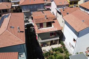 Casa indipendente a Porto Sant'Elpidio 12 locali