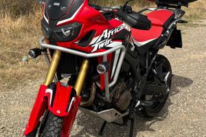 Honda Afrca Twin  1000 DCT 2017