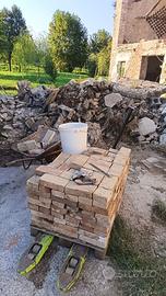 mattoni pieni pietre antiche edilizia ristruttura