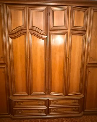 Camera da letto matrimoniale- legno stile classico