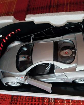 Bburago Prima Giugiaro 1:18 con scatola originale