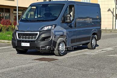 PEUGEOT Boxer 330 2.2 BlueHDi 120 S&S PC-TN Furgon
