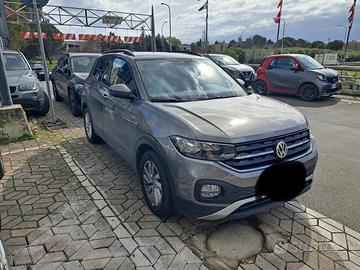 VOLKSWAGEN T-CROSS