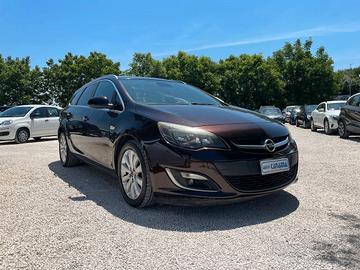 Opel Astra 1.7 CDTI Sports Tourer Cosmo SW - 2012