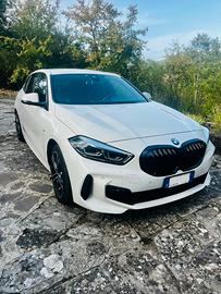 BMW 118d M Sport 2024  32.500 km PREMIUM SELECTION