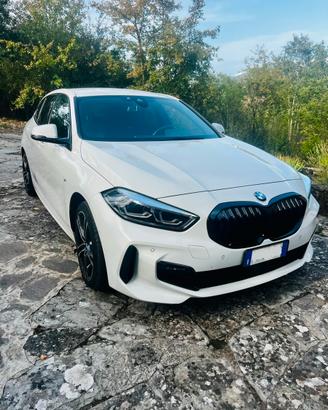 BMW 118d M Sport 2024  32.500 km PREMIUM SELECTION