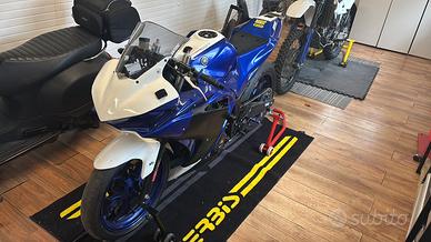 YAMAHA YZF R3 PRONTO PISTA