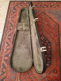 custodia rigida per basso elettrico