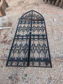 porta in ferro decorata