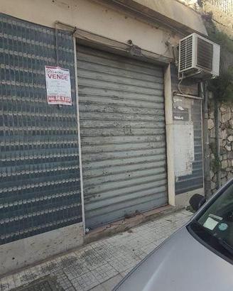 Viale Italia, locale commerciale di 110 mq con