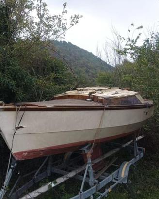 Barca a vela + Rimorchio (senza targa)+ fuoribordo