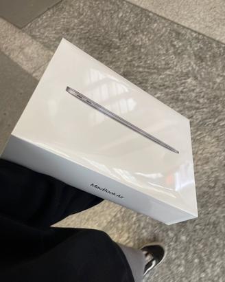 Macbook Air M1 16GB RAM ! RARO !