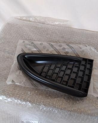 GRIGLIA SINISTRA PARAURTI ANTERIORE 735529730 LANC