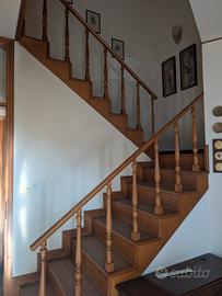 corrimano scala in legno