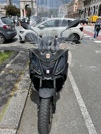 Scooter Aprilia SR GT 200