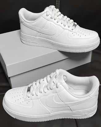 Nike Air Force 1 bianche, t38