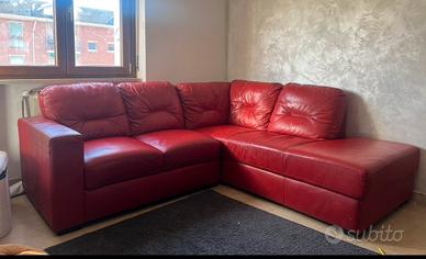 Divano in pelle rosso