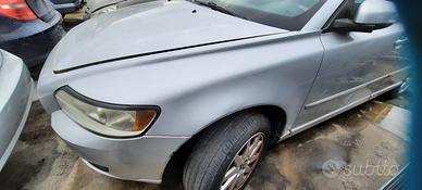 VOLVO V50 STATION WAGON 2007 - PARAFANGO SINISTRO