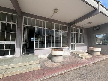 PE S130 Ufficio con posti auto