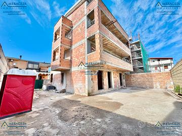 Quadrilocale con 350mq di cortile esclusivo