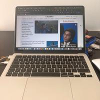 MacBook Air M2 16GB RAM - 256GB SSD - Tastiera ITA