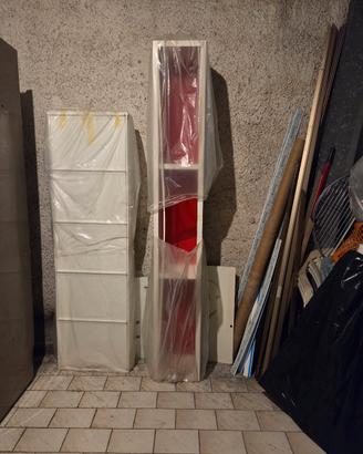 pensile fondo rosso ikea