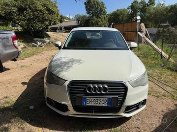 Audi A1 1.6 TDI 105 CV ambition