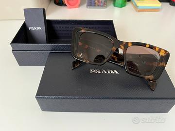 Occhiali da sole Prada con lente graduata