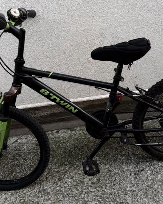 B'TWIN (Decathlon) modello Racingboy 500