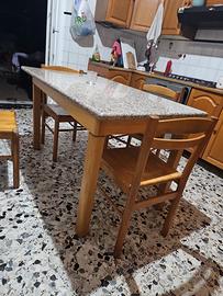 Tavolo in legno con piano in granito 80×130 cm