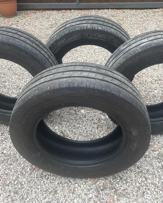 Pneumatici continental 235/60/17 per van