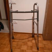 Deambulatore alluminio da casa