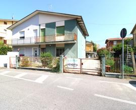 CASA SEMINDIPENDENTE A CESENA