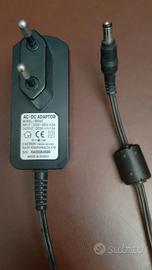 Adattatore AC-DC modello SR260 DC5V 1.5A.