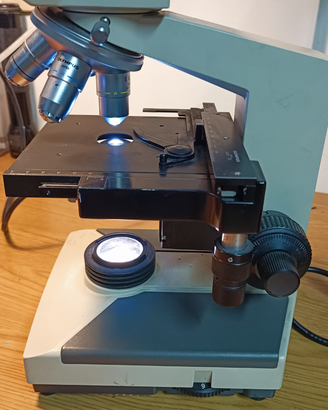 Microscopio olympus ch2