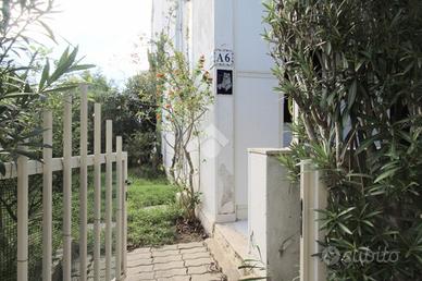 2 LOCALI A ISOLA DI CAPO RIZZUTO