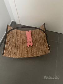 cesta per riviste o per gatto